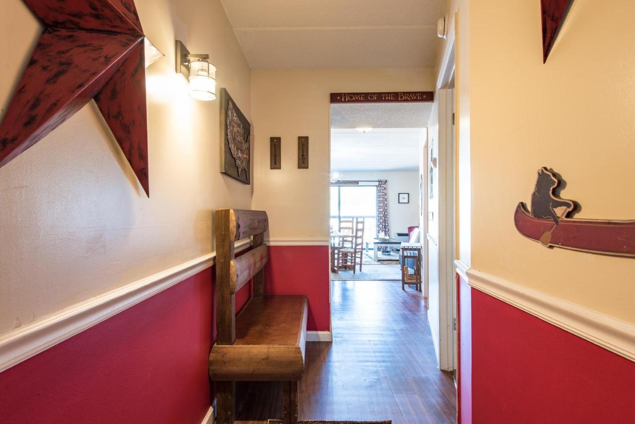 Downtown Gatlinburg Condo Экстерьер фото